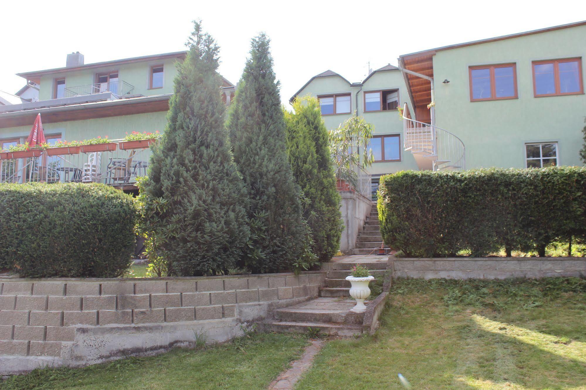 Pension Lukas Karlovy Vary Exterior foto